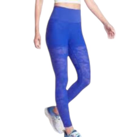 Athleta Pants - ATHLETA PHENOM BLUE CAMO 7/8 TIGHT SIZE MEDIUM